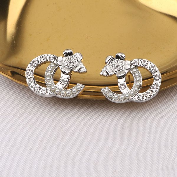 

fashion stud earrings woman luxury designer earring various letter jewelry women 18k diamond crystal rhinestones pearls valentine wedding gi, Golden;silver
