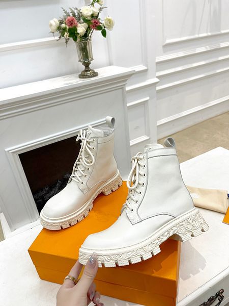 

women's designer boots short boots ankle boots martin elastic flat heels autumn and winter women's shoes chelsea 0819, Black