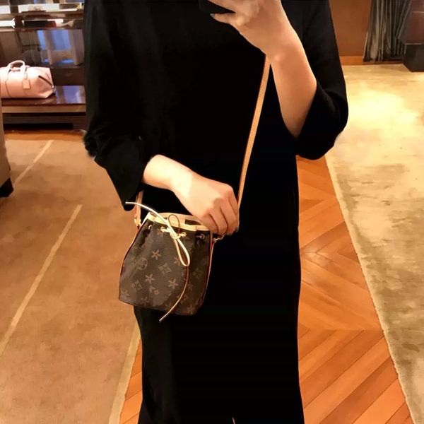 

explosions mini bucket bag presbyopic ladies shoulder messenger bag luxury bags in europe and america fashion cute retro tide