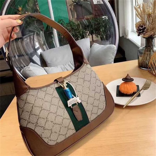 

women's hand-held bag autumn and winter handbags 2022 new fashion versatile messenger net red one shoulder armpit club sport bags backp