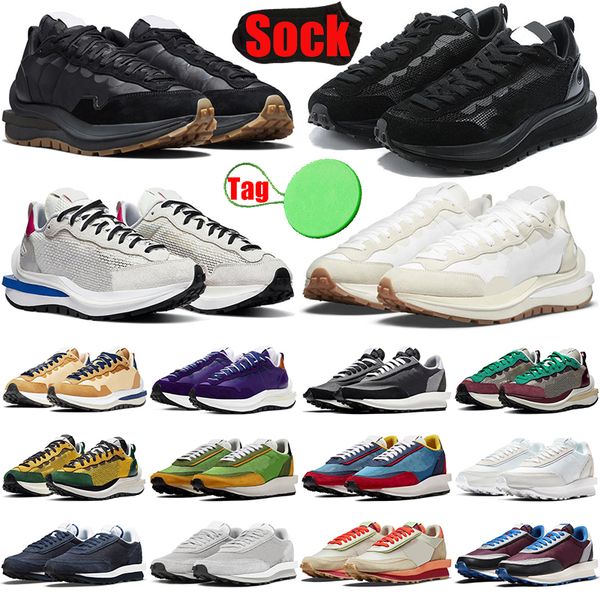

wholesale designer shoes skateboard sneakers runnings sport outside classic casual men women leather embroidered ace bee black white for dun
