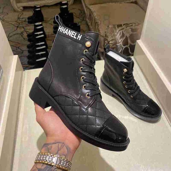 

boots designer black ankle biker chunky platform flats combat low heel lace-up booties leather chains buckle women luxury designers shoes 1t