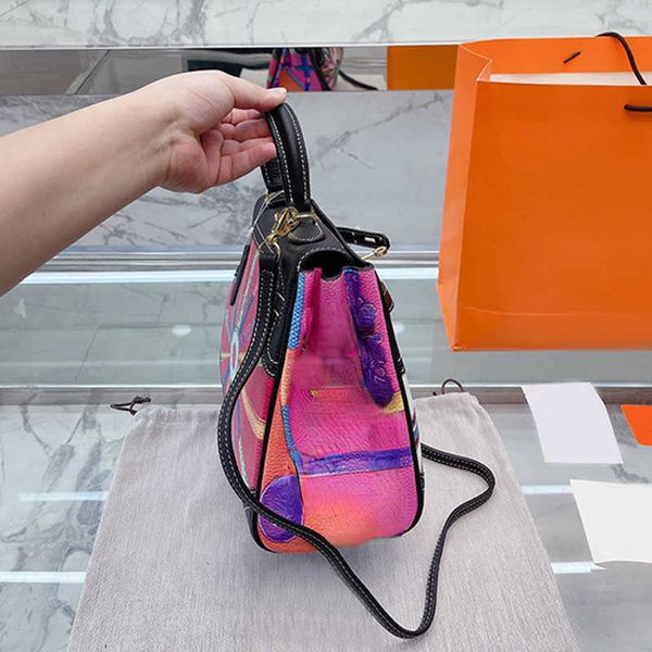 

shoulder bags 5a totes women designer handbags pure leather bottom rivet cross body pouch adjustable strap graffiti