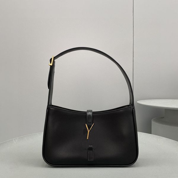 

ladies leather backpack shopping bag black crocodile pattern europe and america retro underarm luxury commuter fashion shoulder slung portab