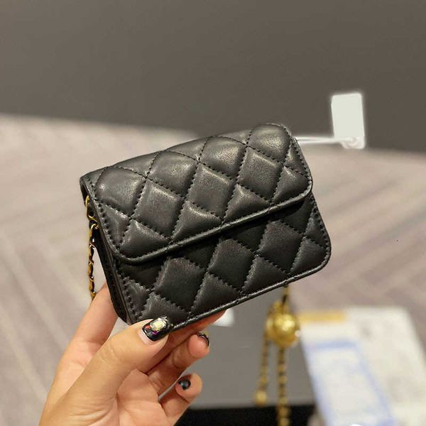 

cc bag wallets 2022ss ladies classic mini vanity cosmeic case cute bags with gold crush ball metal hardware matelasse chain crossbody should, Red;black
