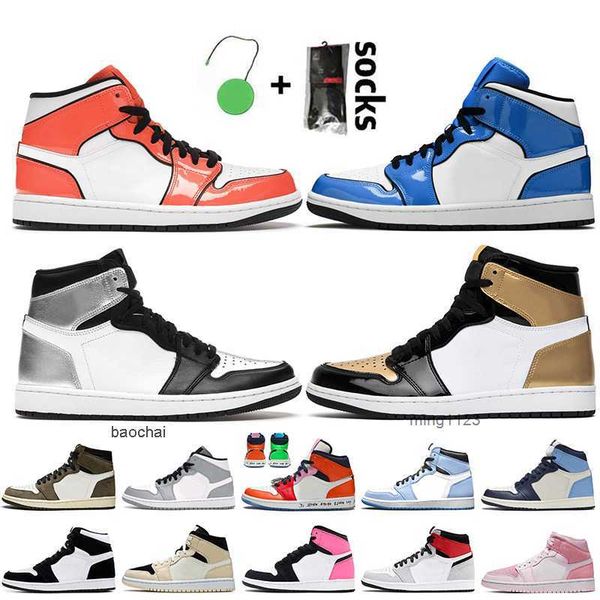 

2023 2021 fashion jumpman 1 1s basketball shoes mid turf orange high og silver toe digital pink light smoke grey trainers sneakers xyow, Black