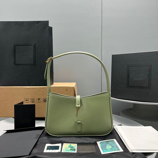 

ladies leather backpack shopping bag black crocodile pattern europe and america retro underarm luxury commuter fashion shoulder slung portab