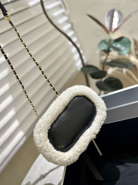 

black classic one shoulder bag fashionable cross era feeling