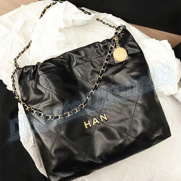 

cc bag wallets 22 classic clutch flat the tote gold chain womens mens wallet lambskin hands luxury designer lady shopping handbag, Red;black