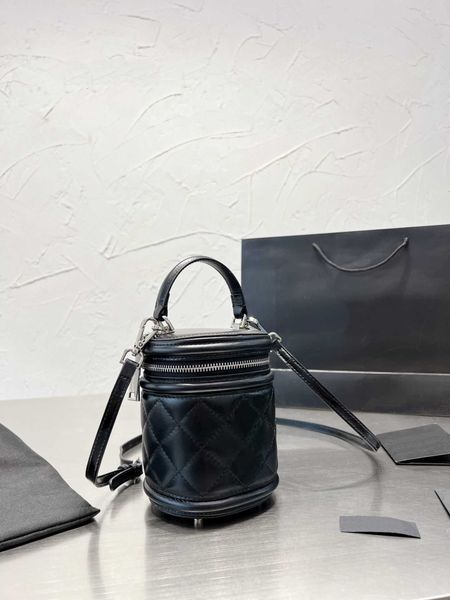 

cc bag wallets ladies' classic black layer leather hand zipper closed bucket detachable strap crossbody s fashion versatile makeup mini, Red;black