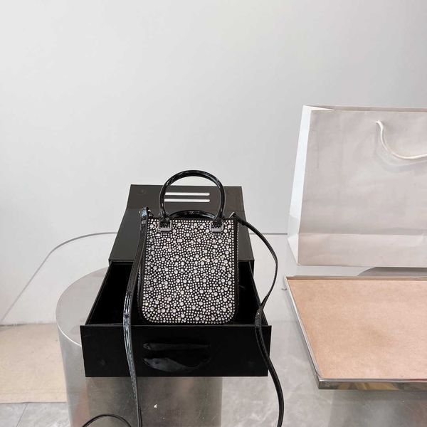 

cc bag wallets 2022 new sparkling rhinestone hobo bag blingbling flashing diamond the fairy package designer evening bags full of rhinestone, Red;black