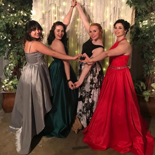 

new arrival long prom dresses pink beaded halter neck sleeveless satin formal evening dress party gown backless 2023, Black