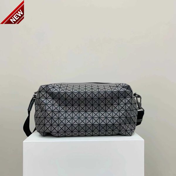 

women's designer bags 2023 new japanese lingge sanzhai box bag camera one shoulder crossbody small square factory direct sales