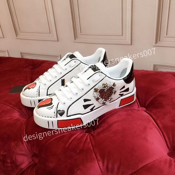

2021new mans arrival casual shoes white black red fashion mens women leather breathable shoes open low spor valentinoes valentinoity udr