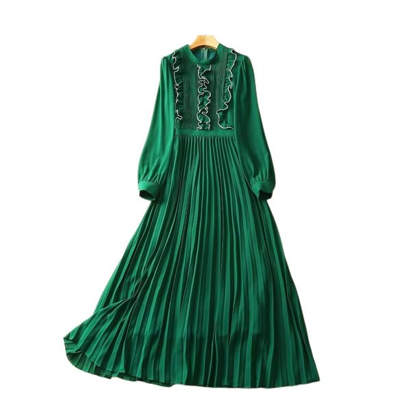 

2023 early spring runway style stand collar front small and medium split color contrast ruffle design strong long sleeve large hem pleated d, Black;gray