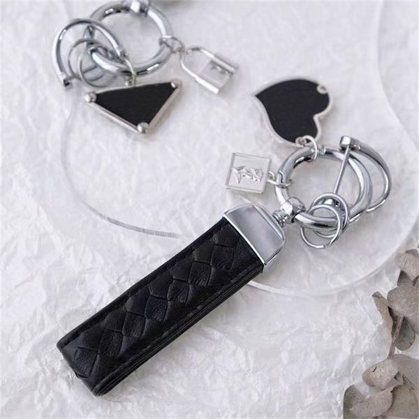 

luxurys key chains buckle casual car keychains handmade resin fashion designer keychain for mens womens bag pendant accessories, Silver