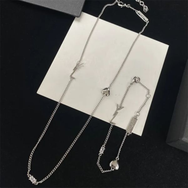 

womens designer love bracelets necklace chains fashion diamonds silver pendant necklaces golden bracelet jewelry set mens luxurys necklaces