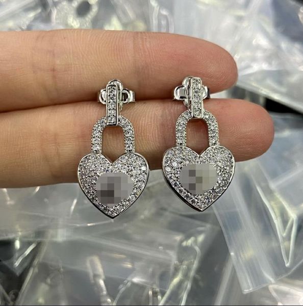 

new designed women silver dangle love earring v letter with diamonds brass 18k gold plating ladies earrings studs designer jewelry le-1w