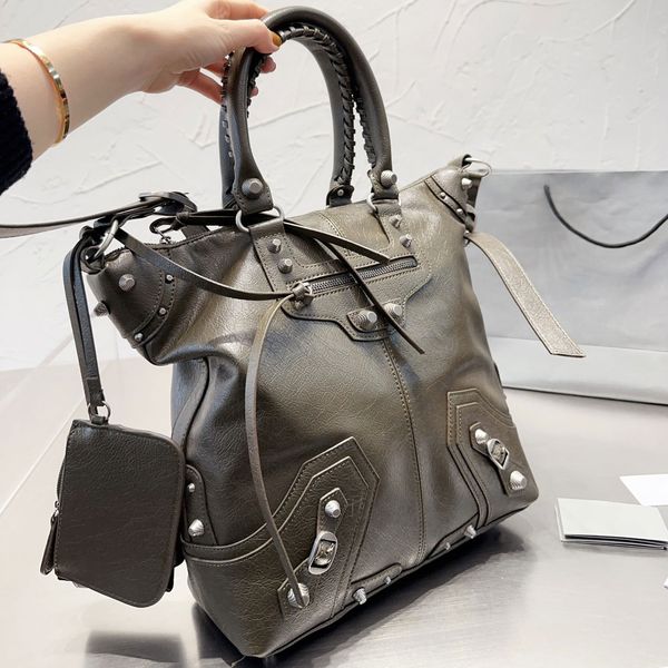 

luxury designer bags large capacity tote bag women handbag fashion shoulder bags classic crossbody boutique bagss quality hip-hop rivets rm