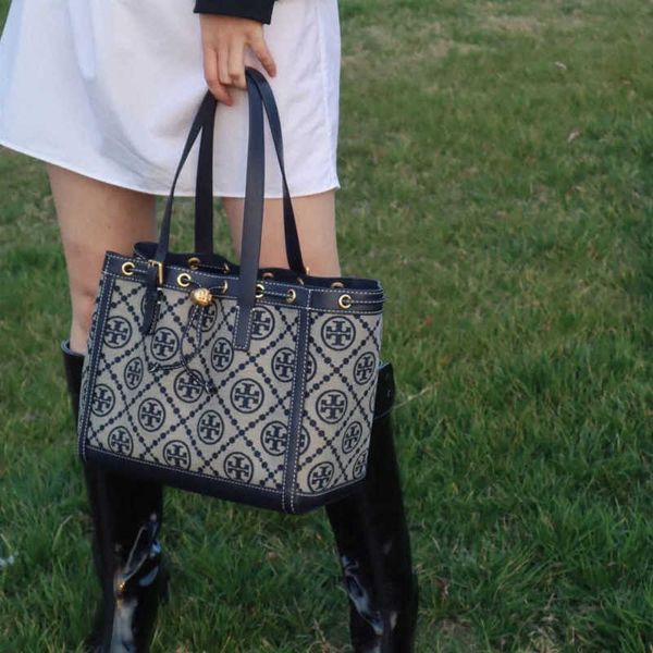 

designer luxury women bag torys handbag tb fashion inclined shoulder bags versatile purses tories burchs totes large capacity saddle coal wa