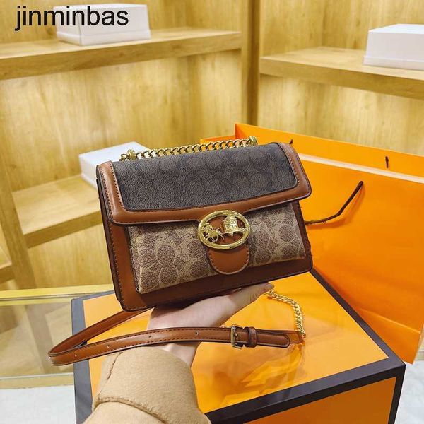 

50% discount in stores 2023 fashion bag fashionable small square for women winter new vintage shoulder chain msenger