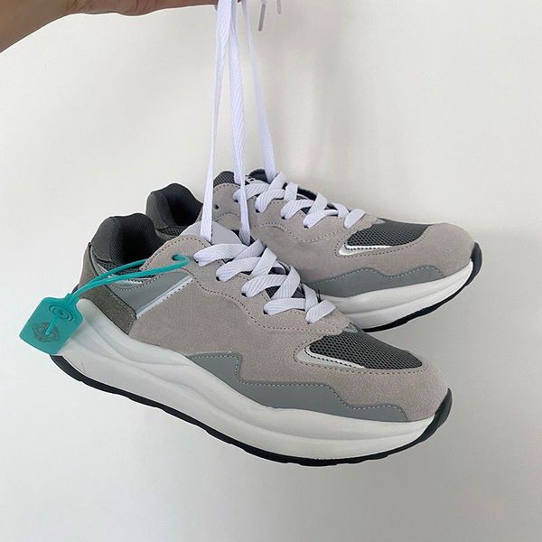 

designer fashion mens trainers nb574 running shoes b574 unc 574 rich paul 574 leon dore white navy oak leaf green yellow orange women sneake, Black