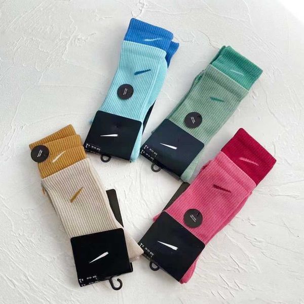 

fashion classic men's socks gift box stockings hook brand black white gray medium tube sports cotton sweat absorbing sock men women lux