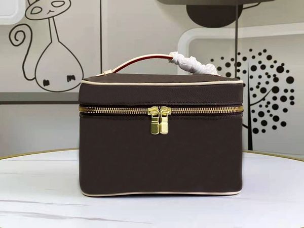 

designer bags handbags shoulder bags men women travelling toilet large capacity cosmetic bag makeup toiletry pouch