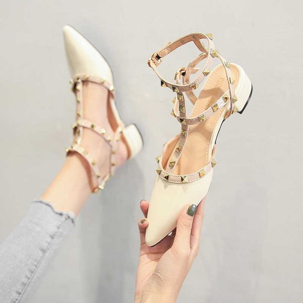 

sandals 2020 spring and summer new patent leather sandals pointed thick heel women sandals word buckle large size women's shoes t221209, Black