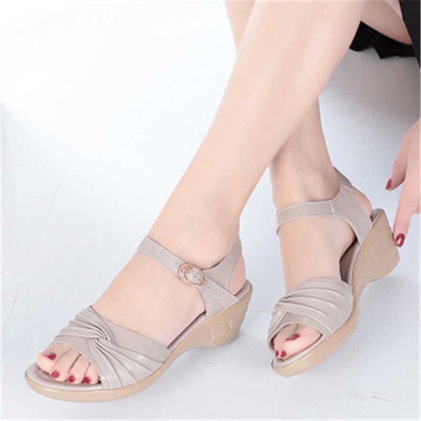 

sandals summer plus size med-aged mother genunie leather sandals platform peep toe mid square heel concise ladies shoes sandalias mujer t221, Black