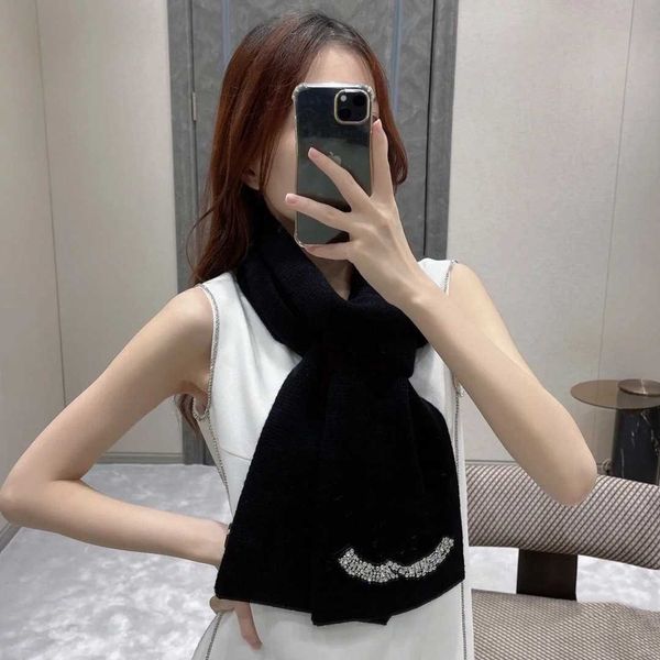 

brand women's cape designer design 22 new style hand made cashmere scarf with full style korean fashion autumn and winter, Black