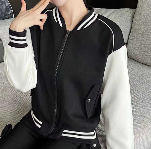 

women's jackets 22 autumn and winter new classic triangle contrast boyfriend style short versatile jacket, Black;brown