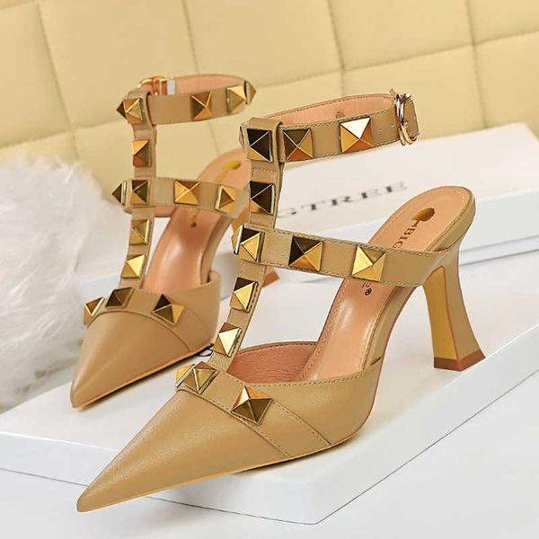 

sandals women summer thin high heels sandals 2022 new pumps female pointed toe metal shoes ladies rome sandals pumps t221209, Black