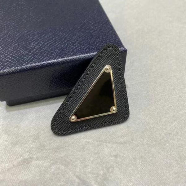 

r jewelry brooches fashion black white pu pins elegant men women badge accessories triangular metal brooch wholesale, Gray