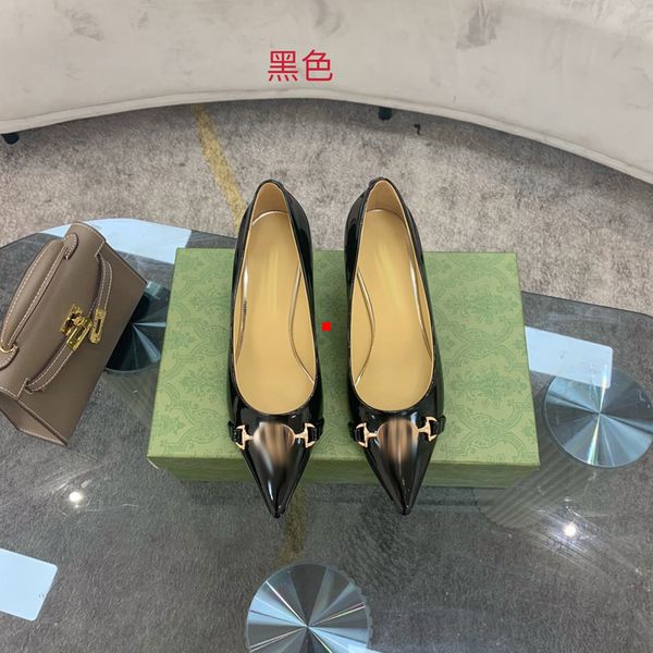 

2023 designer high heels dress shoes sneakers sneaker women luxury glitter rivets triple black white patent leather suede party womens weddi