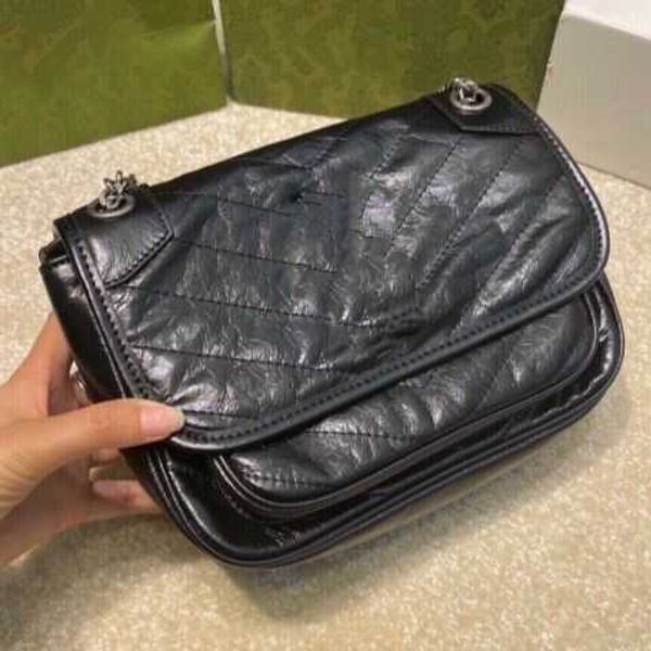 

luxury handbag bag wax shoulder women's designer chain niki classic puffer postman oil siant cowhide lourant crossbody red 94m1