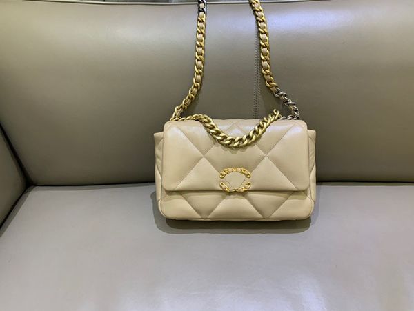 

classic gold retro hardware 19 big diamond chain bag european and american fashion ladies shoulder messenger bag apricot