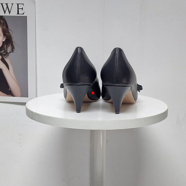 

2023 women shoes slingback pumps luxury designer brand sophisticated minimalist high heel pointed toes leather clare sling sandal with box s, Black