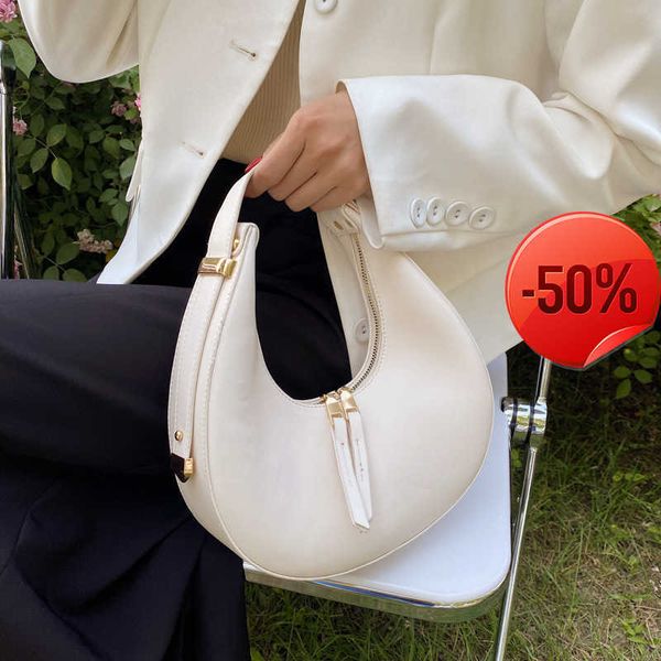 

new clutch bags for women 2022 new korean fashion small round net red popular simple hand versatile shoulder