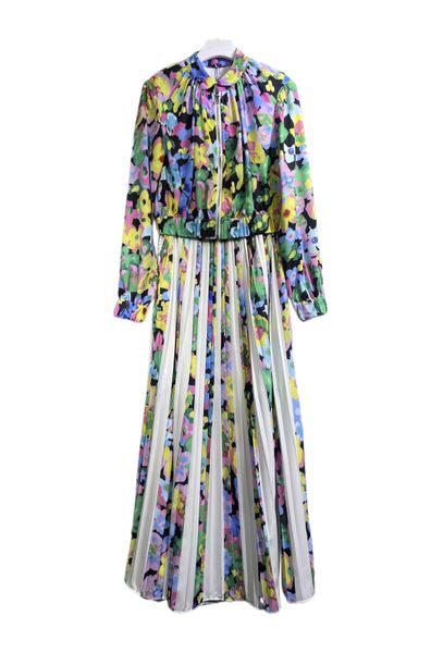 

autumn 2022 new fashion printing zipper coat with half skirt set, White