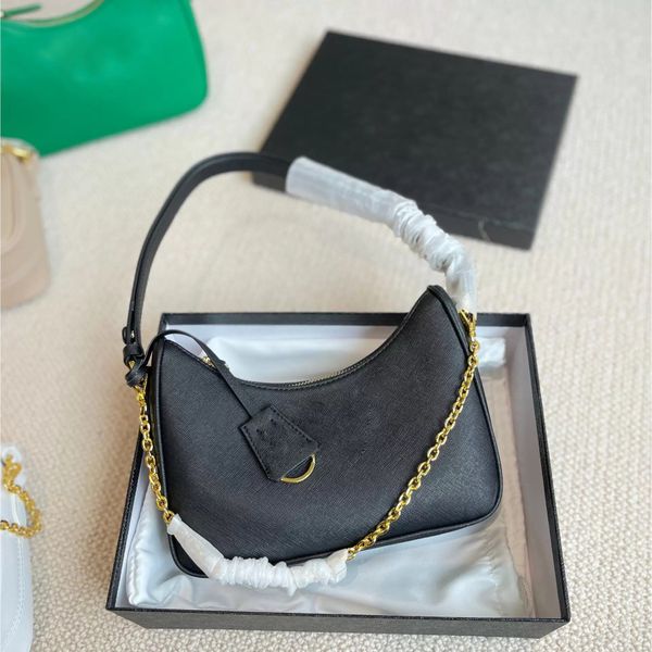 

luxurious designers subaxillary bags womens fashion versatile handbag allows you to create shoulder bags with different shapes worth having, Black;red