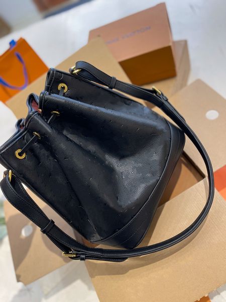 

designers luxury bags for womens louiseity 1 viutonity handbags lvs crossbody shoulder the tote bag multicolour capacity versatile 7a wallet