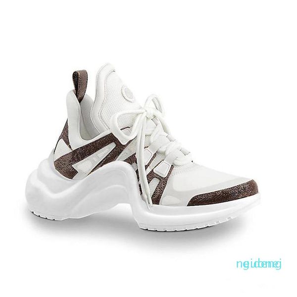 

202 designer luxury woman sports shoes men genuine leather trainers outsole casual shoes fashion thick bottom frenulum climbing runner 216r, Black