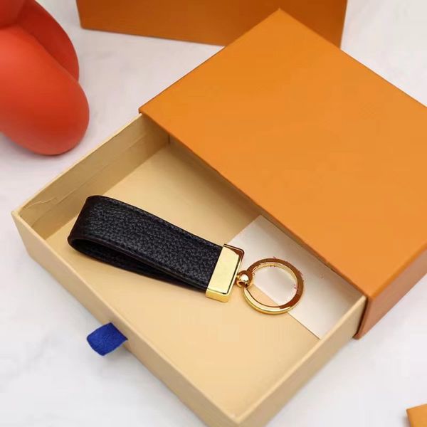 

2022 wallets leather keychain designer key chain buckle lovers car handmade keychains men women bag pendant accessories, Red;black