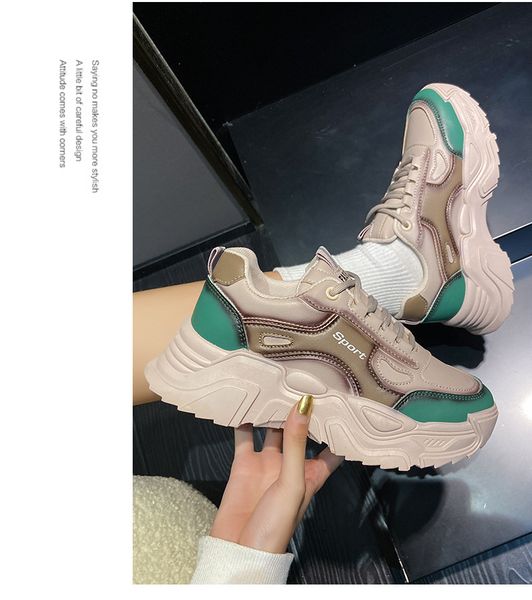 

thick soled daddy shoes 2022 autumn and winter new korean comfortable student shoes casual sports shoes, Black