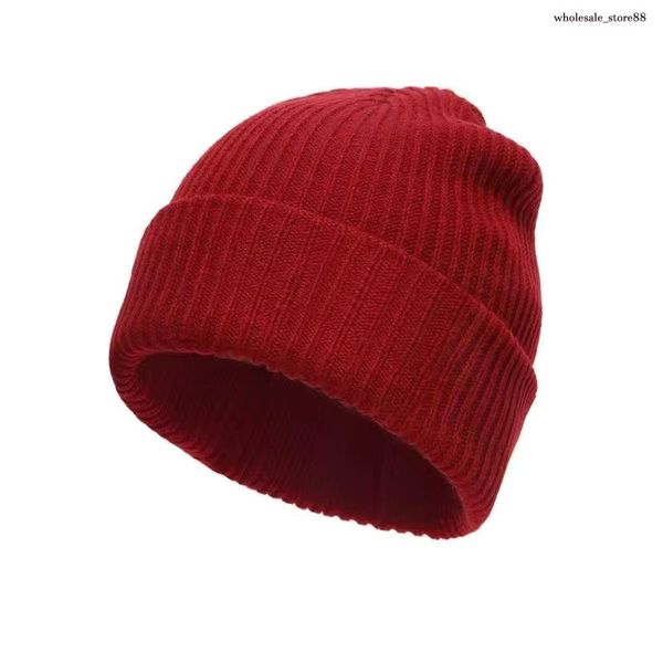 

newstyle luxury knitted hat brand designer beanies cap men women hats autumn winter wool caps casual fitted fashion