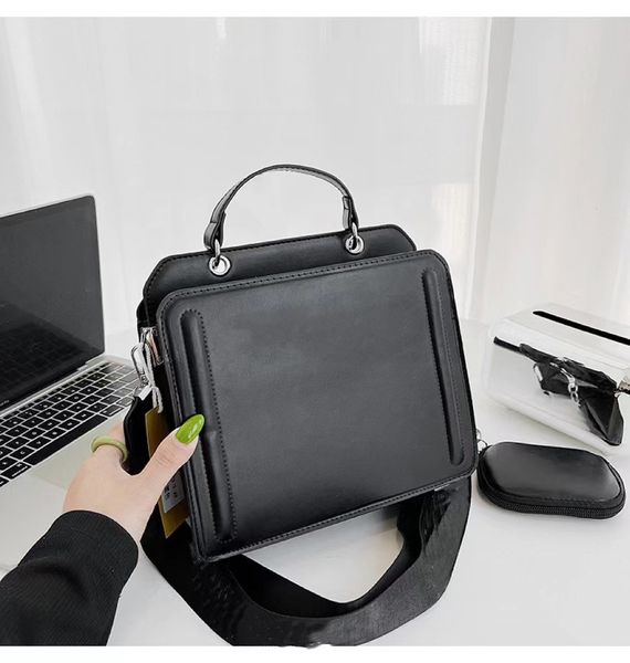 

designers shoulder bag tote bevelyn handbag tiktok shopping bags with shoulder casual hundred hangbags women fashion clutch luxury purse cro