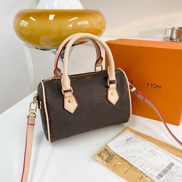 

designer bag women 2022 new versatile messenger bags shoulder internet celebrity underarm tote large capacity commuter pillow travel handbag