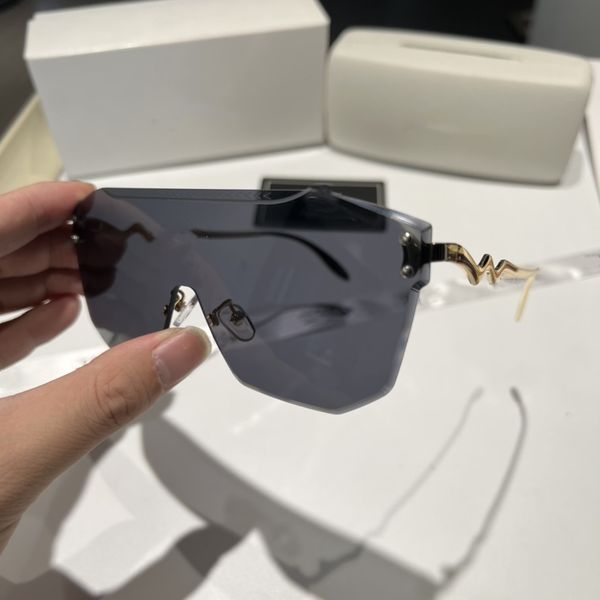 

luxury design shield sunglasses for women popular fashion sunglasses uv protection big connection lens frameless come with package8896, White;black