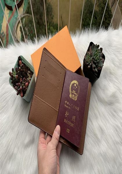 

luxury designer brand women wallets leather passport cover brand credt card holder men business passport holder wallet carteira ma4818679, Red;black